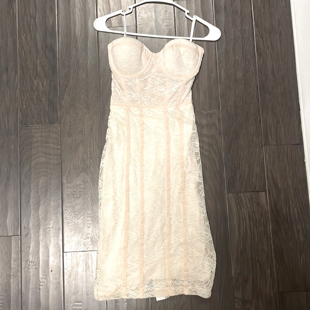Bebe lace dress. Ivory! Slit in back non smoking home